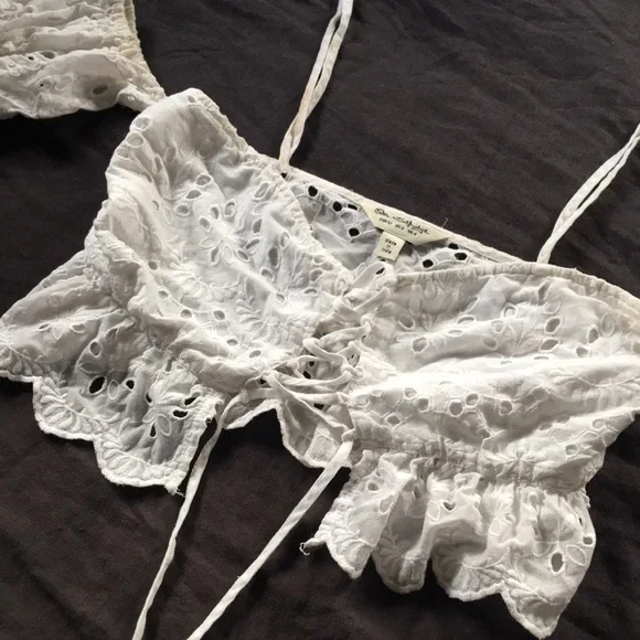 Miss Selfridge broiderie bardot beach top - Picture 4 of 5